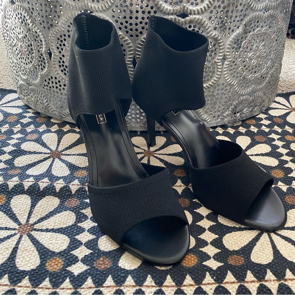 Elegant Black Women's Heels - Picture 5 of 14